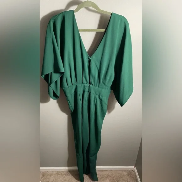 Jumpsuit (8) - Picture 3 of 4